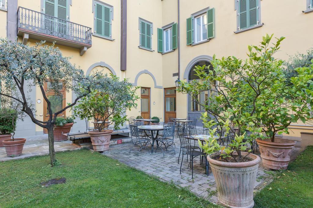 Hotel Donatello Florenz Exterior foto