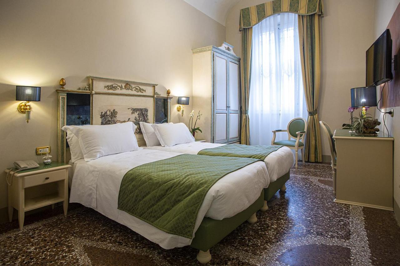 Hotel Donatello Florenz Exterior foto