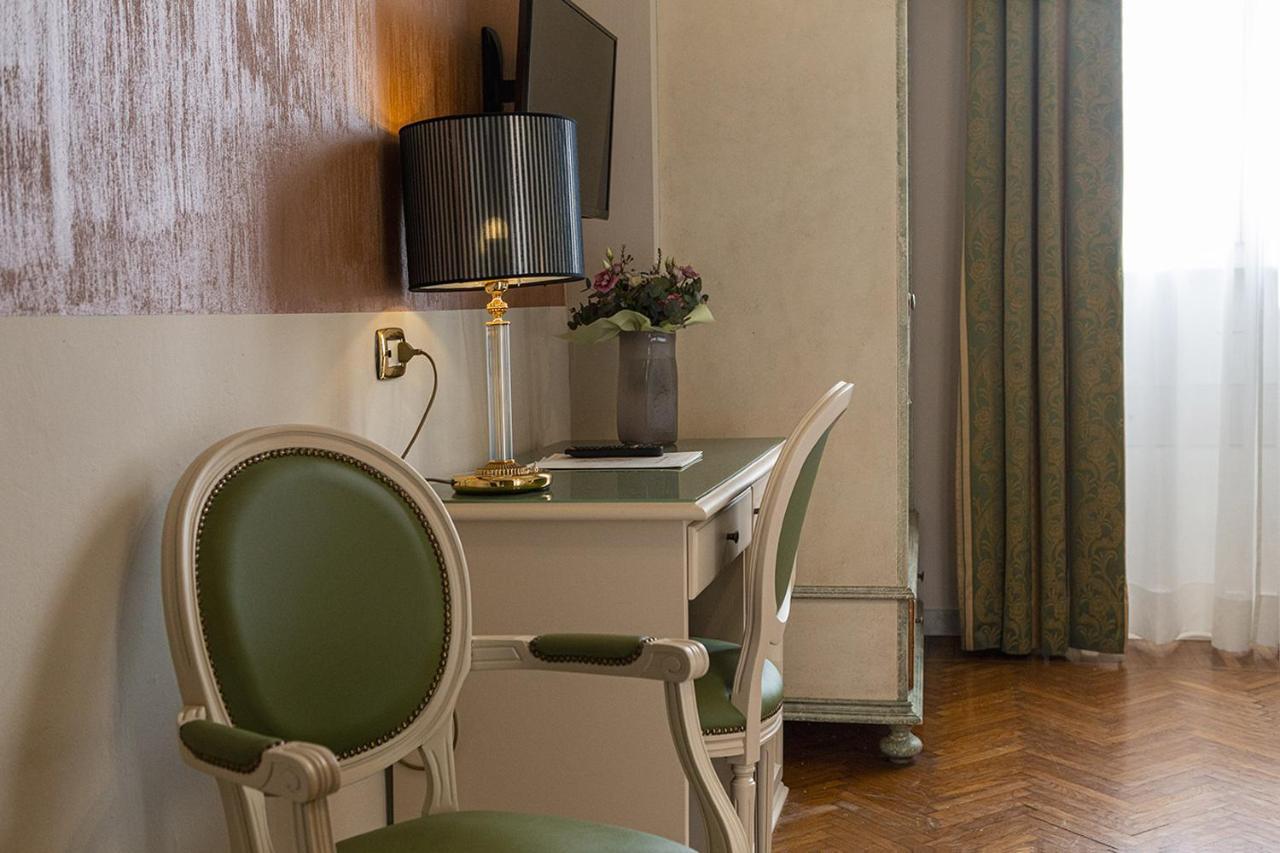 Hotel Donatello Florenz Exterior foto